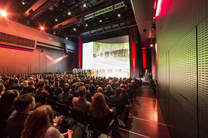 iF International Design Awards сродни «Оскару» в области дизайна. 27 февраля 2016 года в холле музея BMW Welt в Мюнхене, Германия, торжественно прошла церемония награждения проектов- победителей в области дизайна.