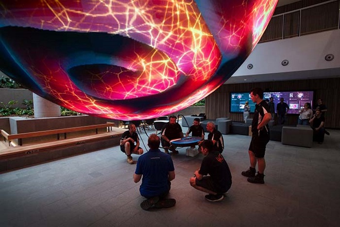 AV-инсталляция в Квинслендском университете - масштабная светодиодная инсталляция
