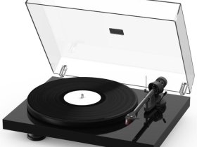 PRO-JECT Проигрыватель пластинок Debut Carbon EVO High Gloss 2M Red ЧЕРНЫЙ EAN:9120097825933 PRO-JECT Проигрыватель пластинок Debut Carbon EVO High Gloss 2M Red ЧЕРНЫЙ EAN:9120097825933