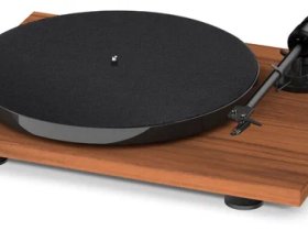 PRO-JECT Проигрыватель пластинок Е1 ОМ5е UNI ОРЕХ EAN:9120122291818