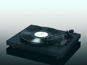 PRO-JECT Проигрыватель пластинок A1 OM10 ЧЕРНЫЙ EAN:9120122291672 PRO-JECT Проигрыватель пластинок A1 OM10 ЧЕРНЫЙ EAN:9120122291672