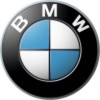 Система онлайн трансляции AREC в шоуруме BMW — фото