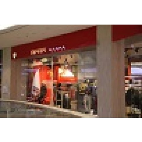 AUDAC звучит в фирменном бутике FERRARI в ТРЦ «Dostyk Plaza”, Алматы