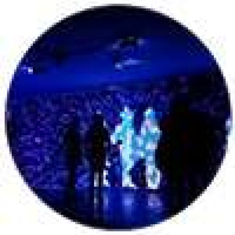 Новые мощные инсталляционные проекторы для крупных задач!