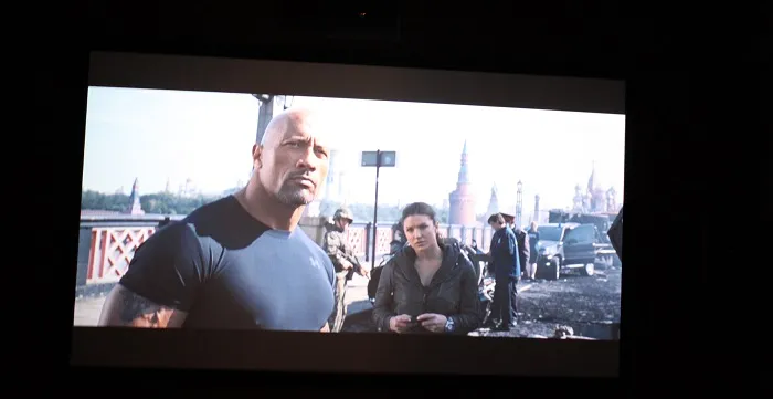 Проектор Optoma и акустика AUDAC работают в центре развлечений “Al Pacino” в Алматы