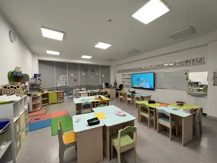 MAXON Работает в Cambridge School TAMOS EDUCATION