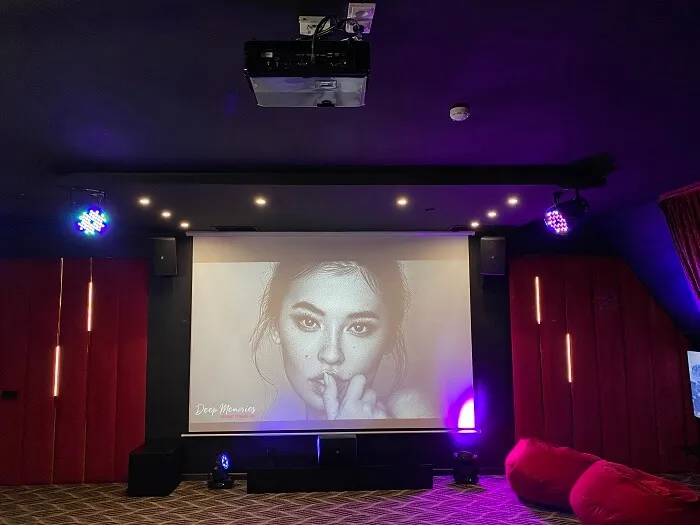 AUDAC звучит, а Optoma показывает в Семейном центре NEXT в Алматы