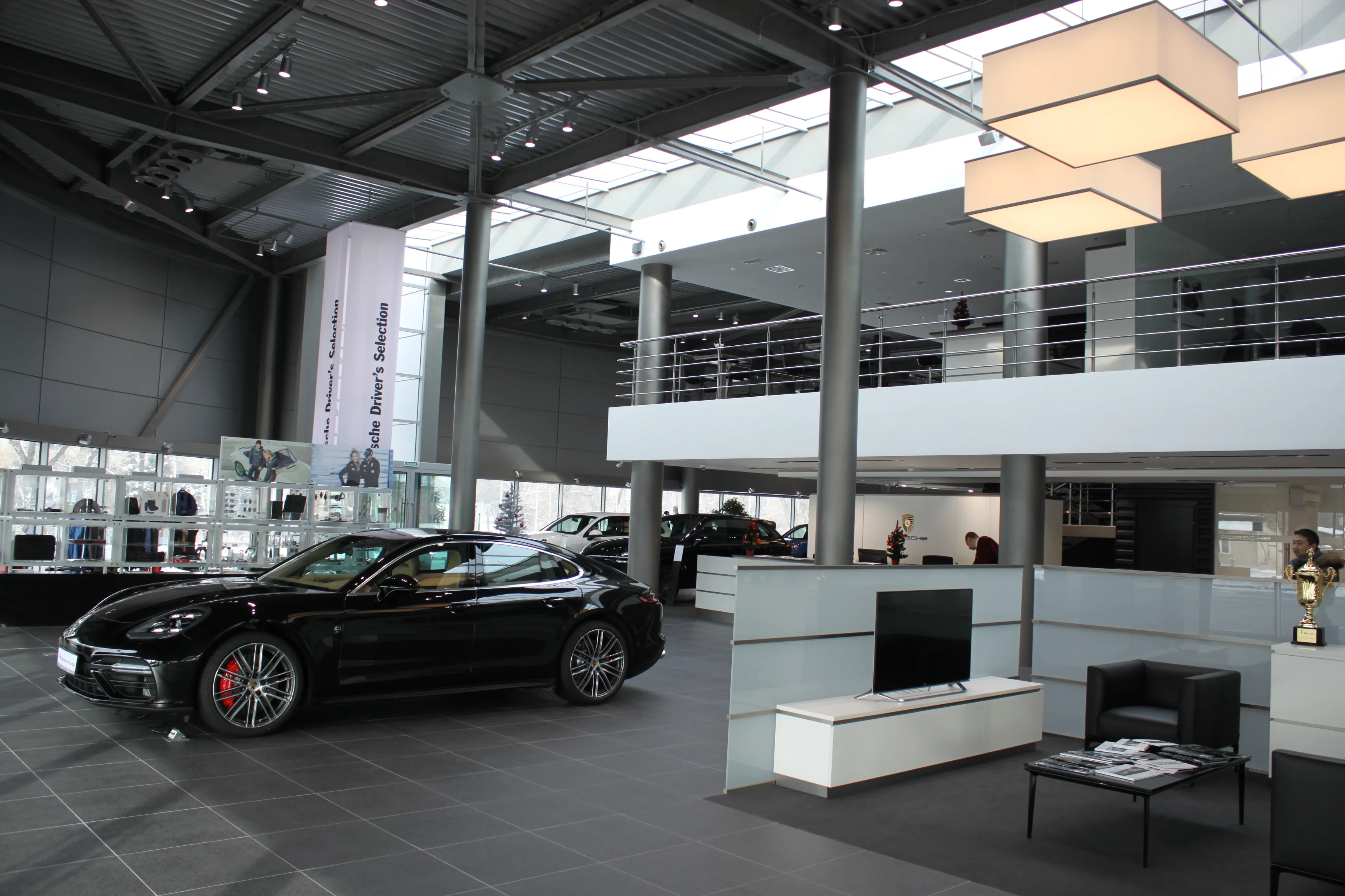 AUDAC звучит в автоцентре Porsche в Алматы