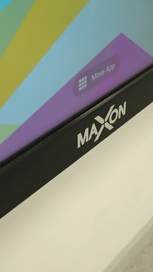 MAXON Работает в Cambridge School TAMOS EDUCATION