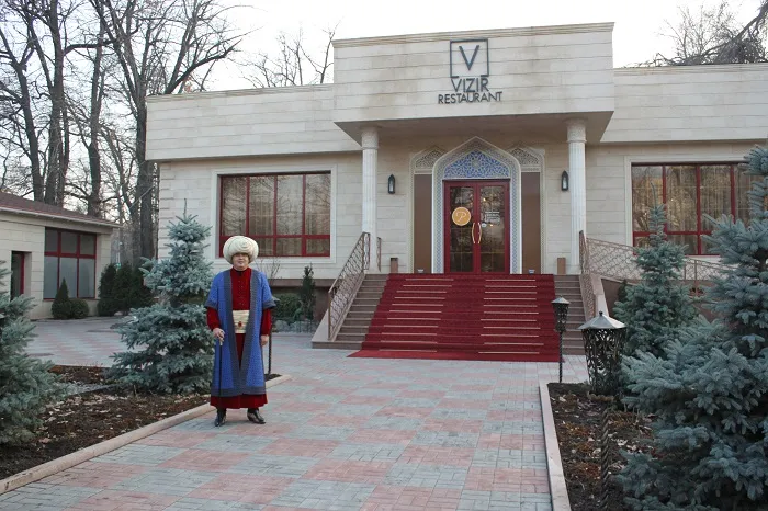 AUDAC звучит в ресторане VIZIR