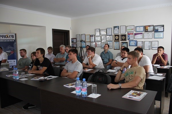 11 августа 2015 года в офисе TOO “STEPLine” в Алматы прошел однодневный семинар «Лампы OSRAM XBO для кинотеатральных проекторов»
