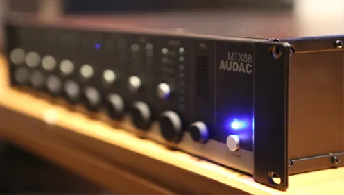 AUDAC MTX88 - Восьмизонный матричный коммутатор с 2 входами микрофонного сигнала