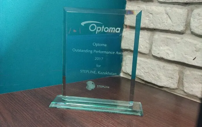 Компания STEPLine завоевала награду за выдающуюся производительность по технике Optoma!