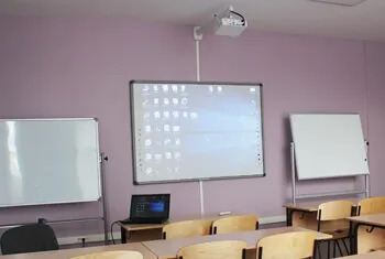 Короткофокусные проекторы Optoma для школы
