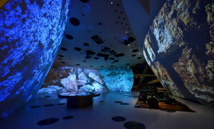 Музей Катара представил самую большую в мире видеоинсталляцию на DLP проекторах