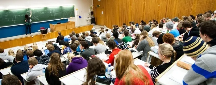 Сфера образования сегодня и завтра: переход к использованию AV (аудиовизуальных) технологий